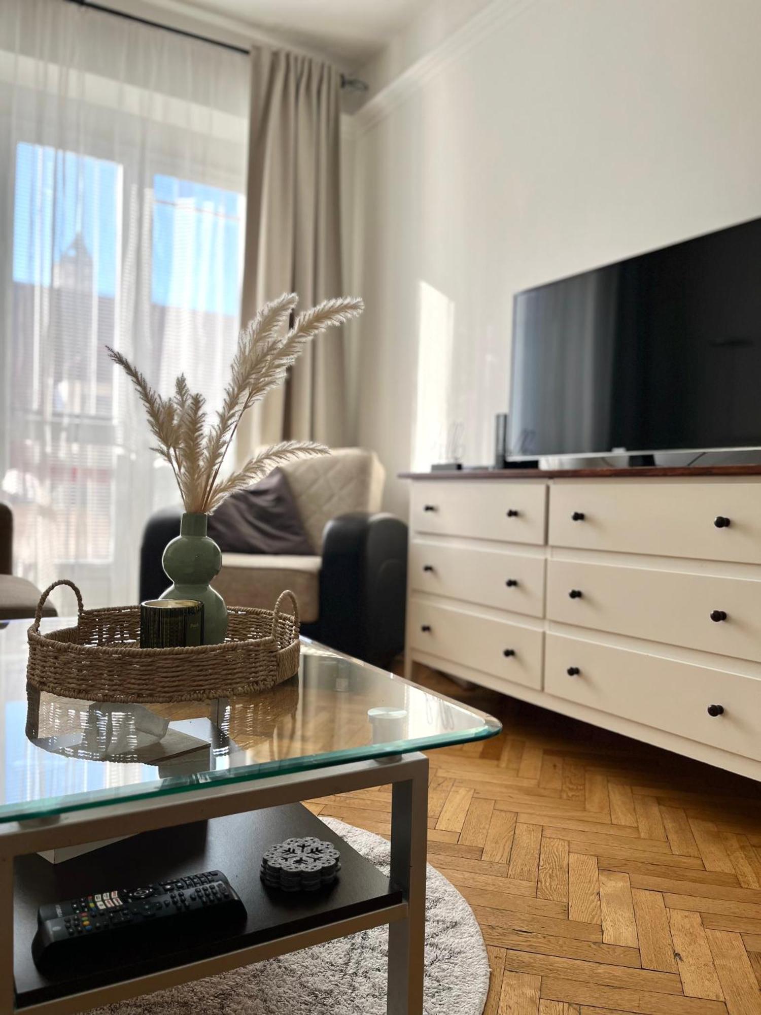 Audrey Hepburn Cathedral View Location Air Conditioned Apartment Pressburg