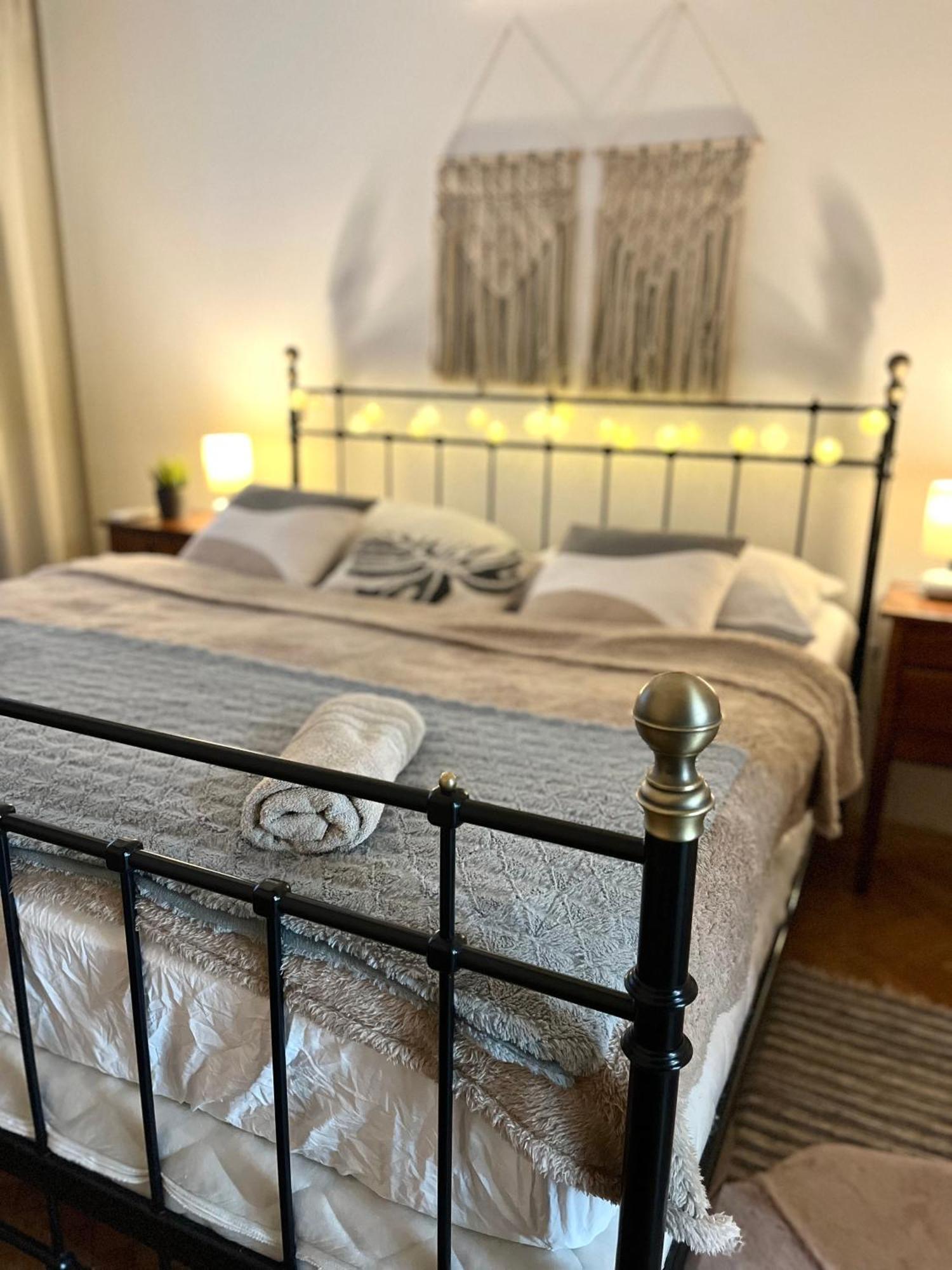 Apartment Audrey Hepburn Cathedral View Location Air Conditioned *